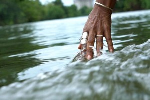 La Vaughn Belle, "Por El Viento Y La Corriente (Becoming Wind and Current)," 2023, video, 4:31 minutes. Collection Museo de Arte Contemporáneo de Puerto Rico Artistic Commission, MAC en el Barrio, 2022