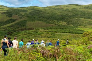 Students walking in Galápagos